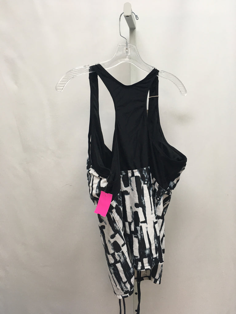 Size XXL Black/White Swimsuit Top Only