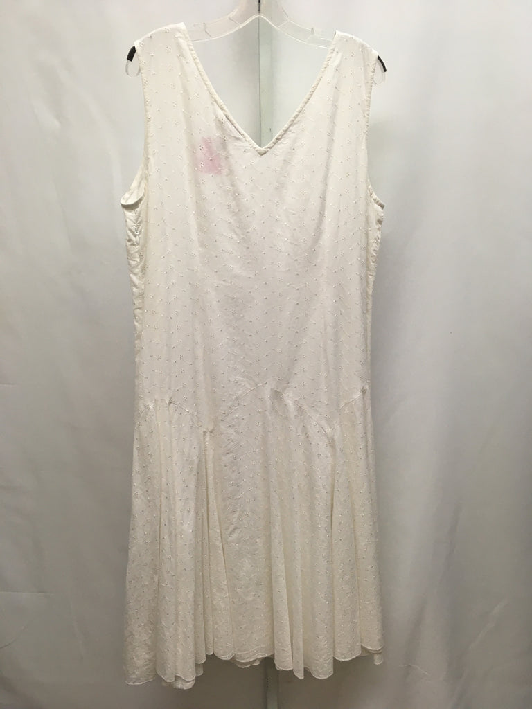 Size 1X Monroe & Main Ivory Sleeveless Dress