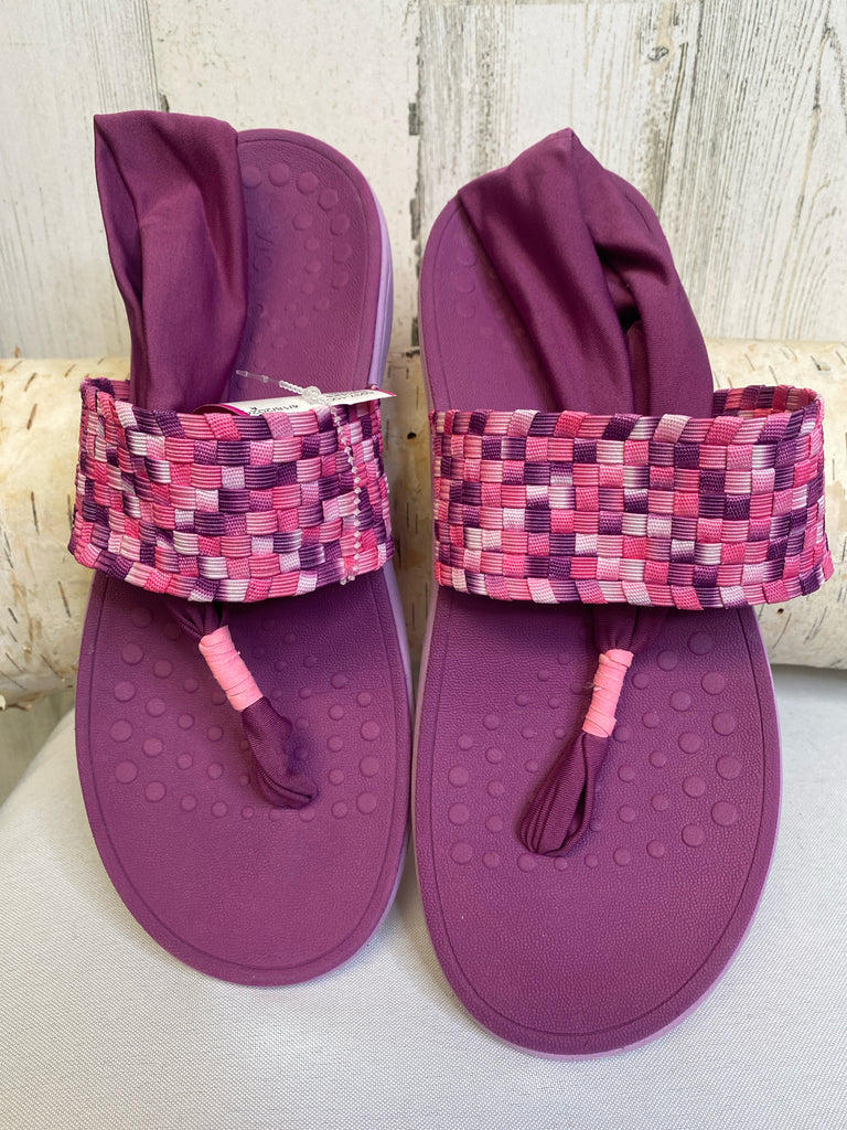 Vionic Size 8 Purple Sandals