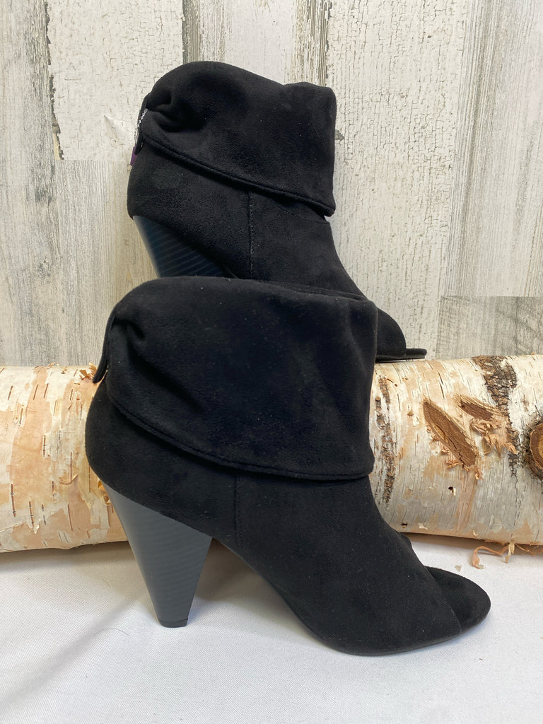 Charlotte Russe Size 9 Black Booties