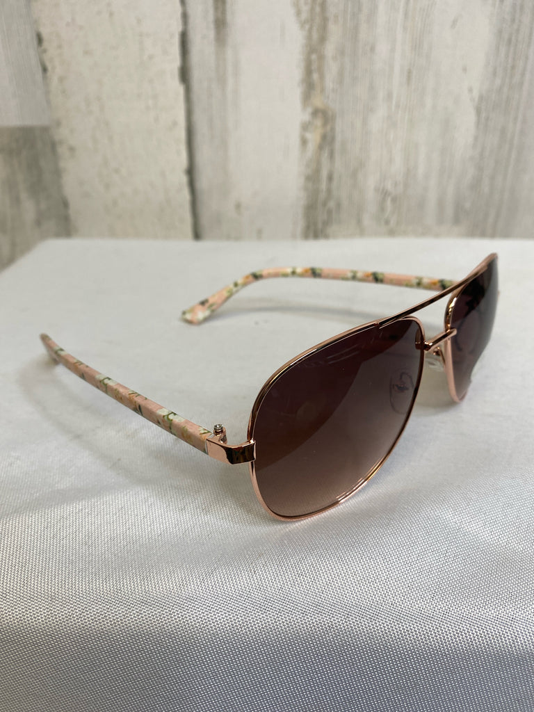 Plum Pretty Sugar Sunglasses