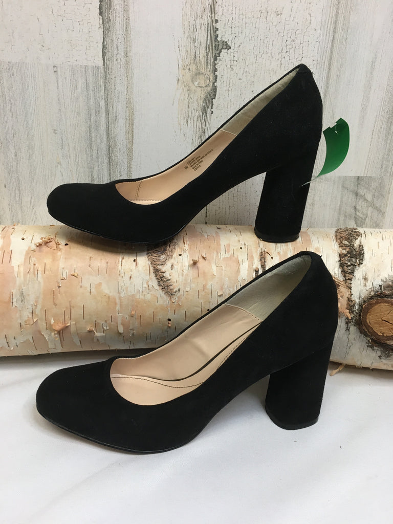 Isola Size 8 Black Heels