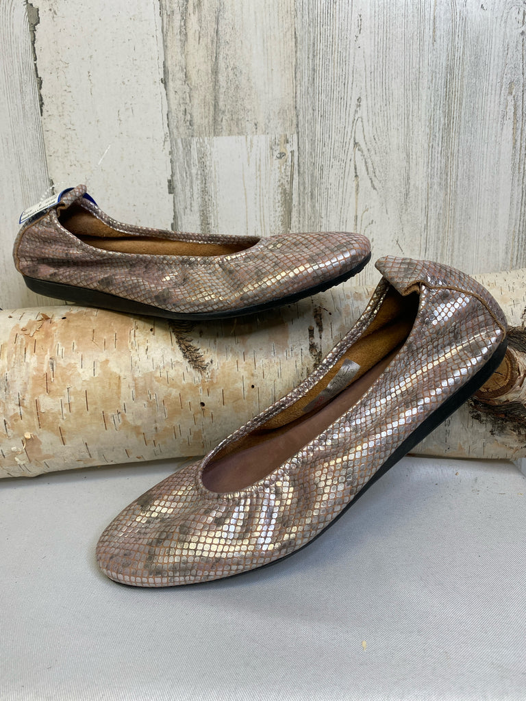 Size 41 (10/10.5) Pink/Gray Ballet Flat Flats