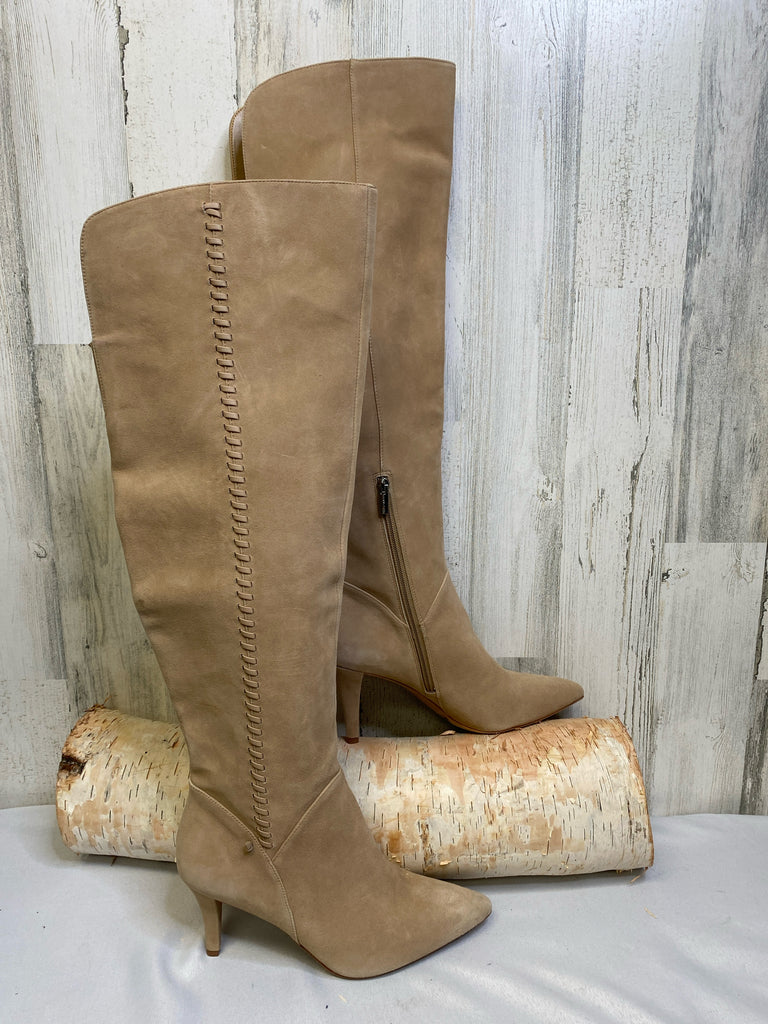 Vince Camuto Size 9.5 Tan Boots