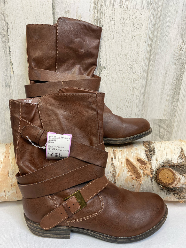 America Size 10.5 Brown Boots