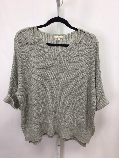 easel Size Small Gray 3/4 Sleeve Top