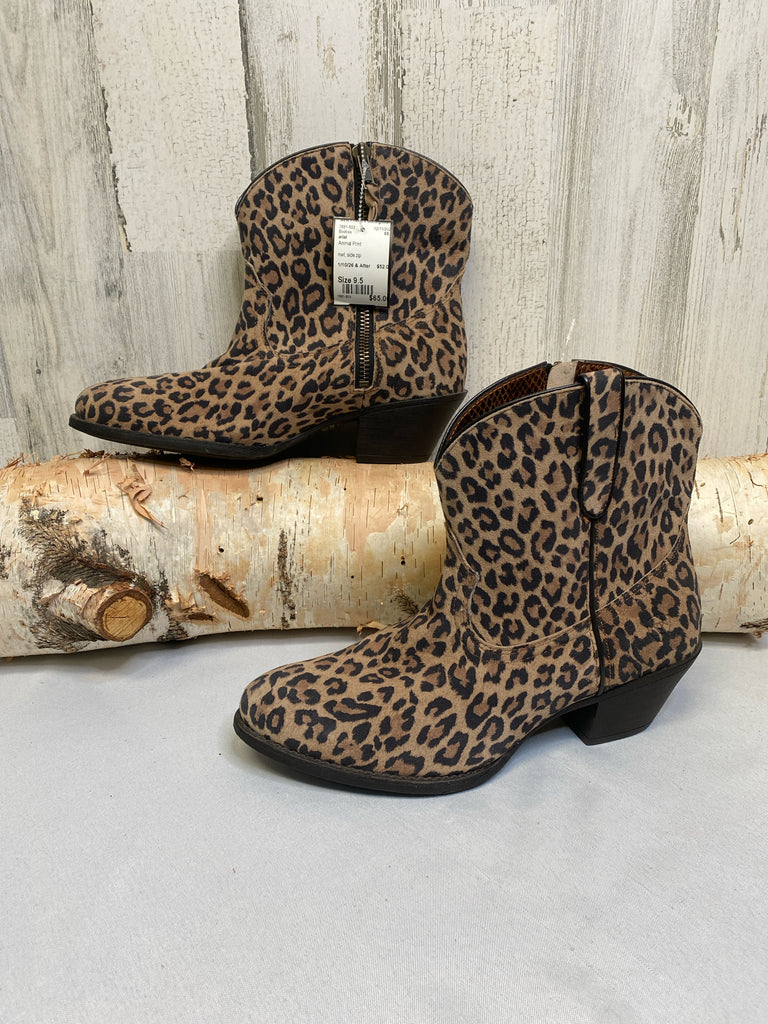 ariat Size 9.5 Animal Print Booties