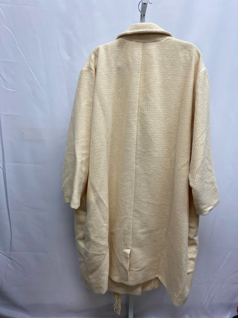 Size 3X Cream Jacket/Outerwear