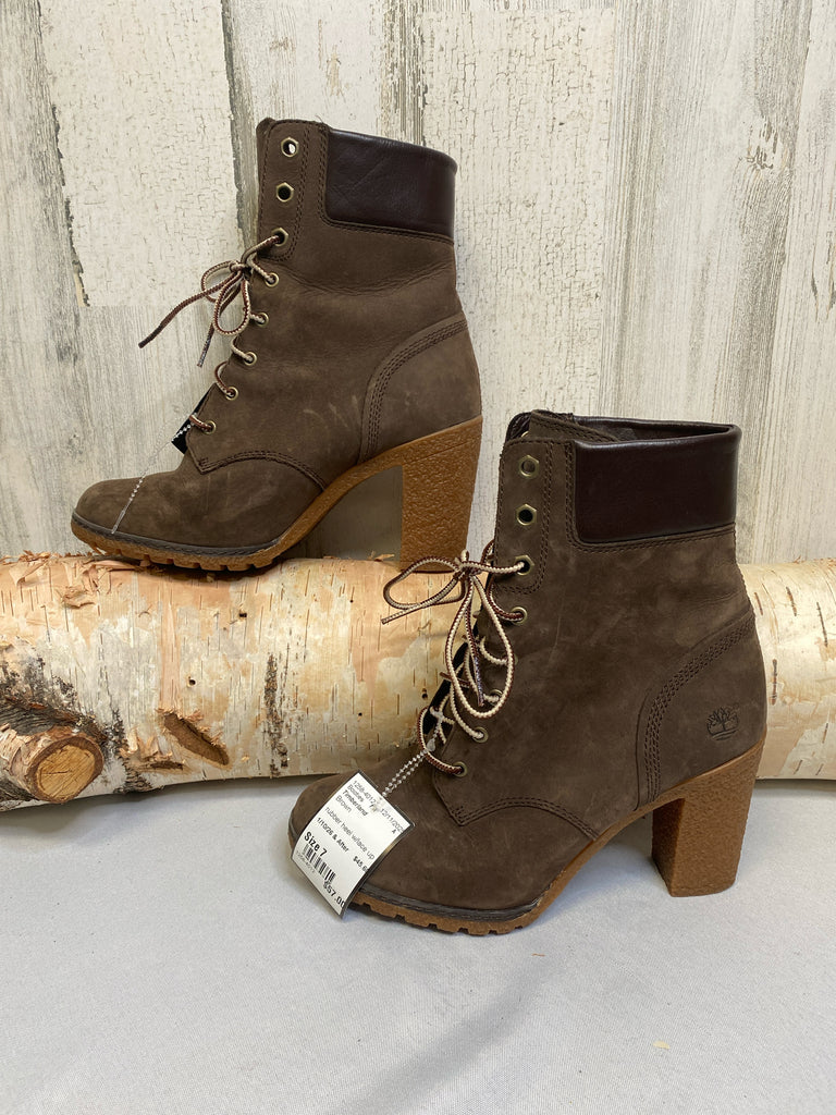 Timberland Size 7 Brown Booties