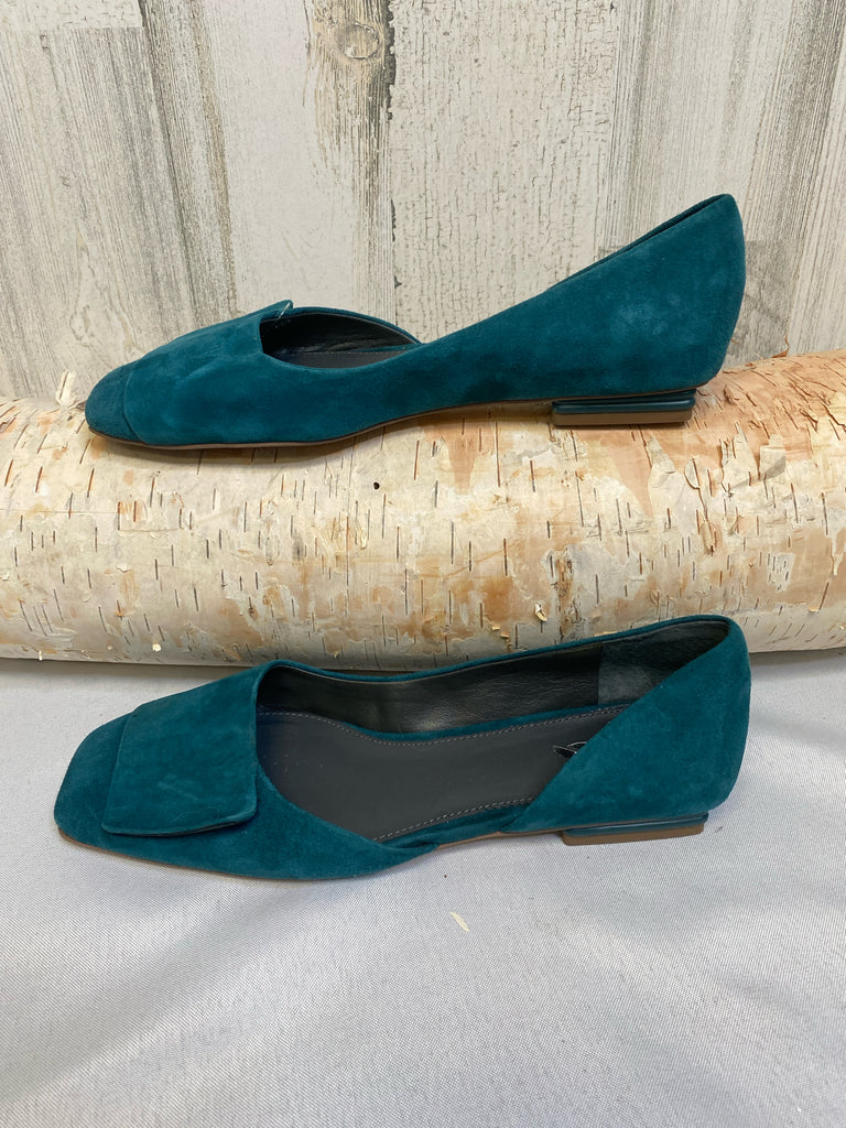 Size 8 Teal Flats