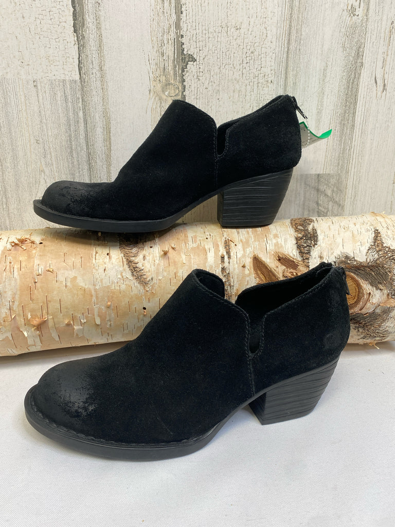 Born Size 8 Black Booties