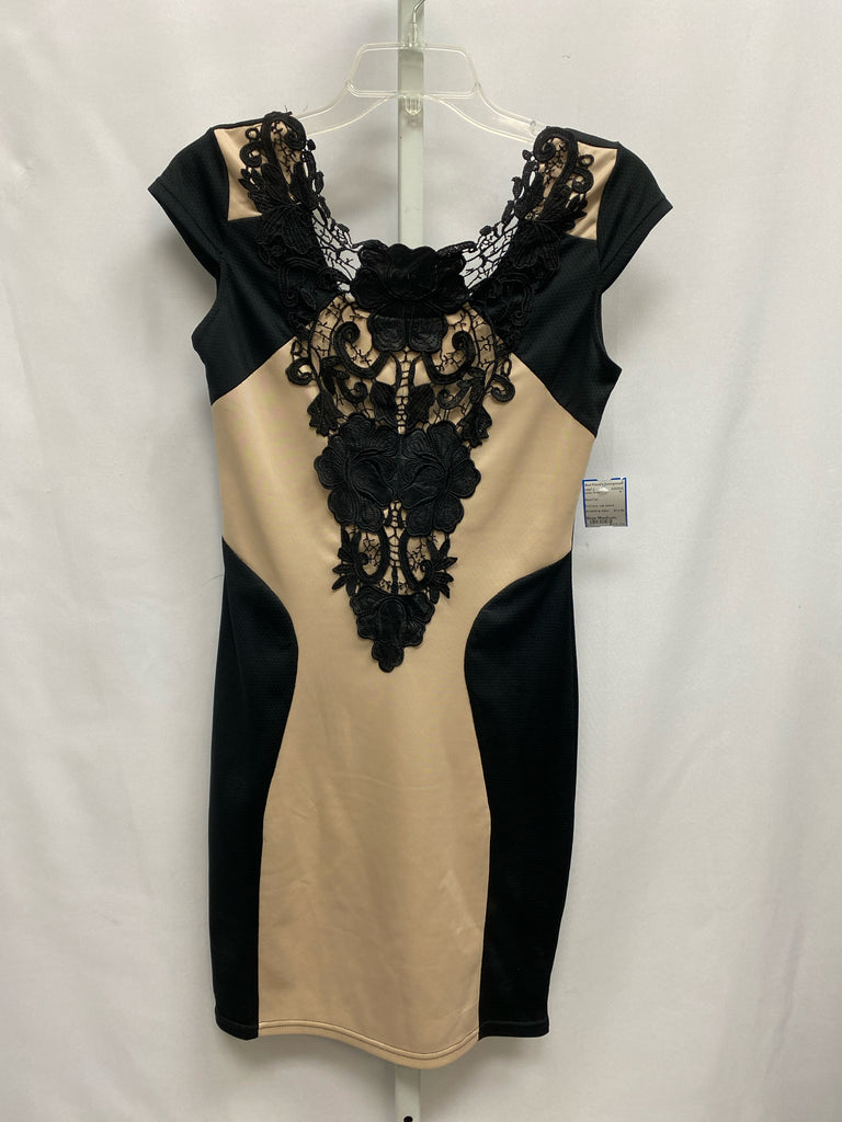 Size Medium Black/Tan Junior Dress