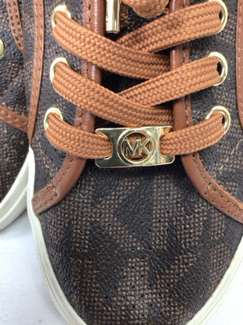 Michael Kors Size 9.5 Brown Designer Shoe