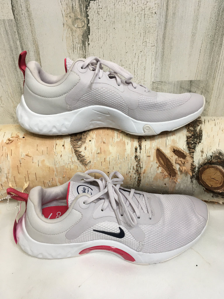 Nike Size 8 Lilac Sneakers