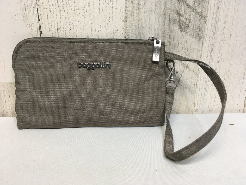 Baggallini Gray Wristlet
