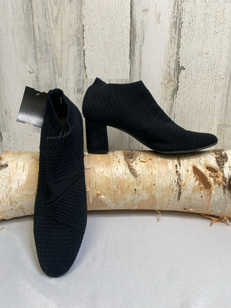 Impo Size 9 Black Booties
