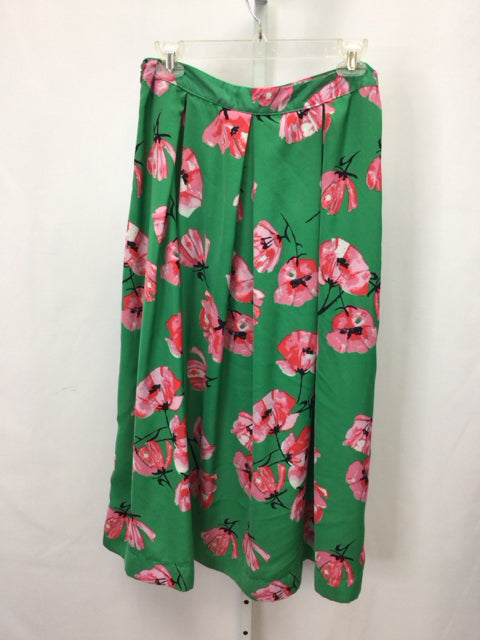 Size 10 WhoWhatWear Green Floral Skirt