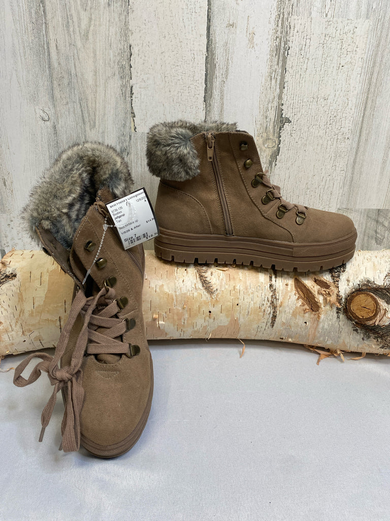 jellypop Size 7 Tan Booties