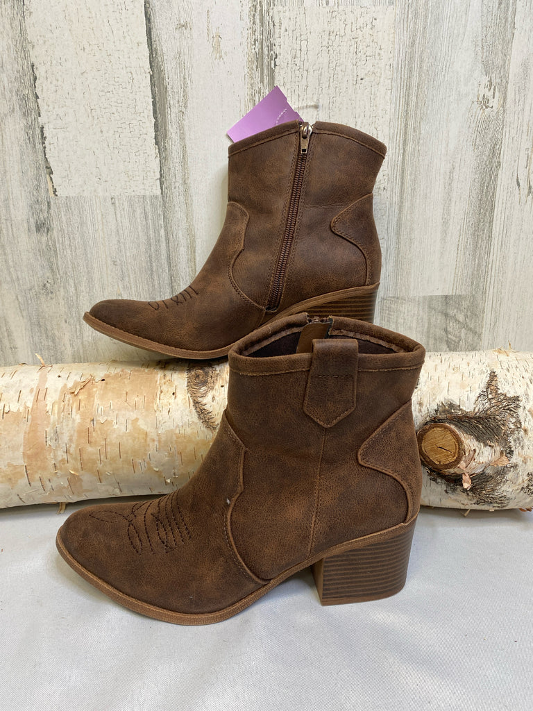 UnionBay Size 8 Brown Boots