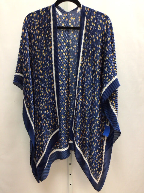Size One Size Navy Floral Poncho