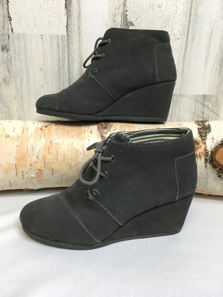 Toms Size 8 Gray Booties