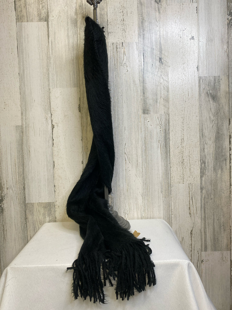 Black Scarf