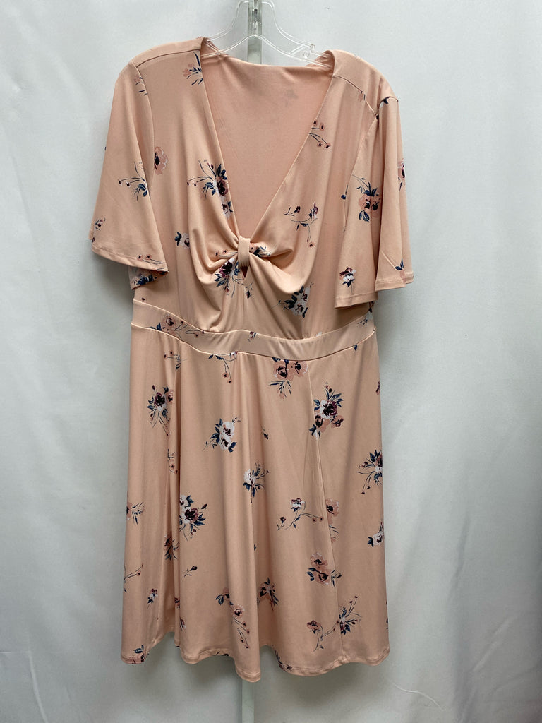 Size 1X Torrid Peach Floral Short Sleeve Dress