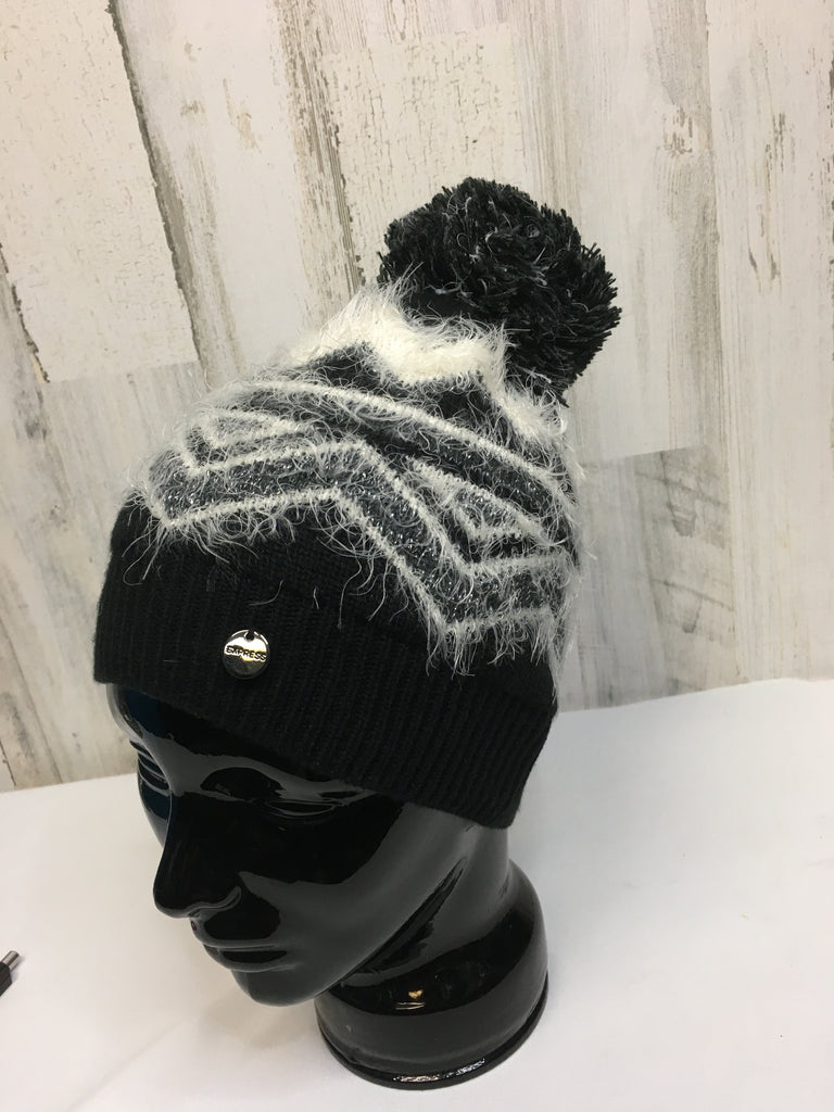 Express Black/White Hat