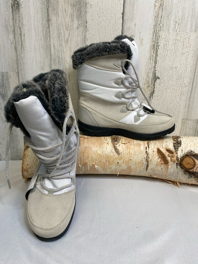Kamik Size 10 Winter White Boots