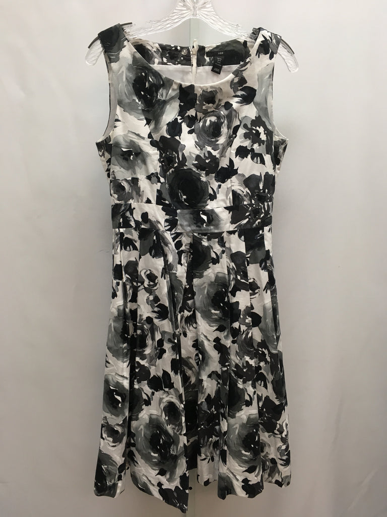 Size 10 H & M White/Black Sleeveless Dress