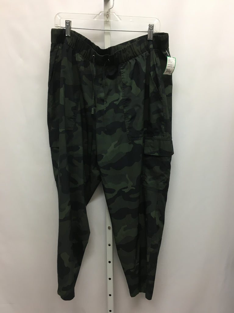 Old Navy Size XL Green Camo Athletic Pant