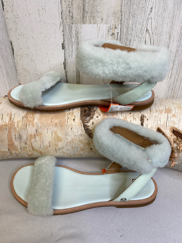 Ugg Size 7.5 Mint Sandals