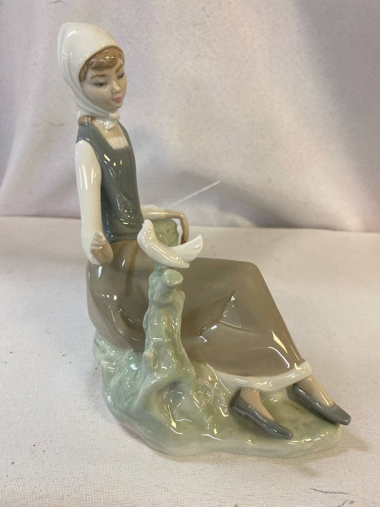 Lladro Figurine