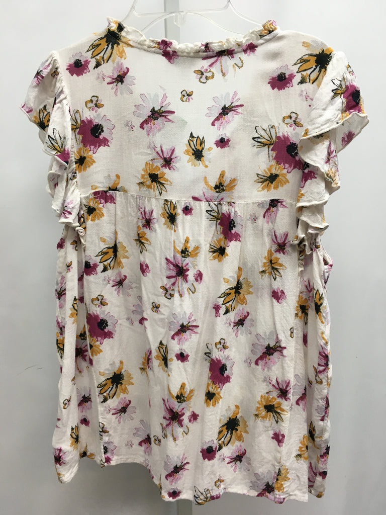 Lucky Brand Size Medium White Floral Short Sleeve Top