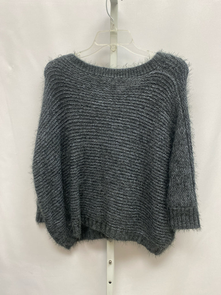 BCBG Size Large Gray 3/4 Sleeve Sweater