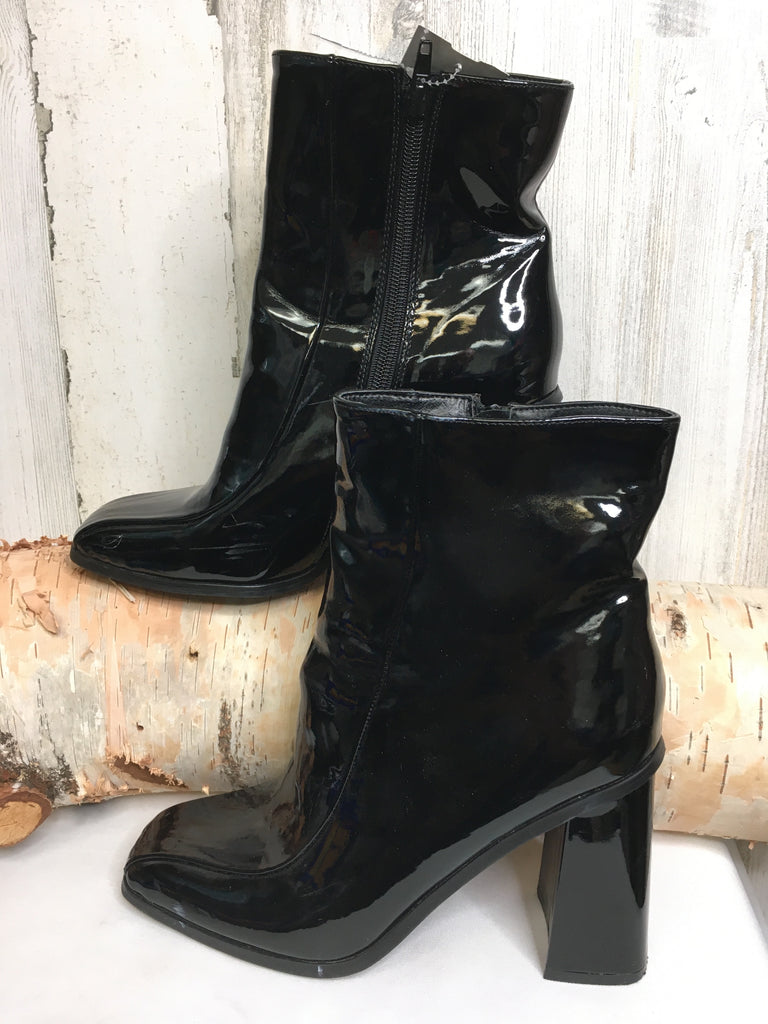 French Connection Size 7.5 Black Boots