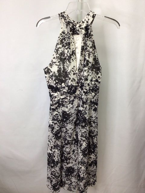 White House Black Market Size 14 Black/White Sleeveless Dress