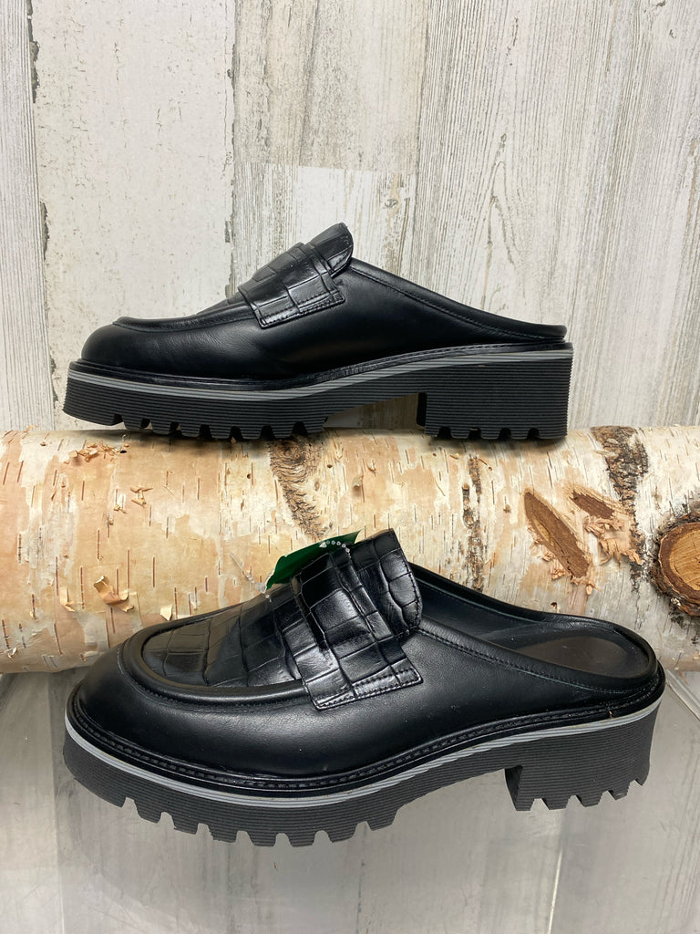 M.Gemi Size 37 (6/6.5) Black Slip-ons