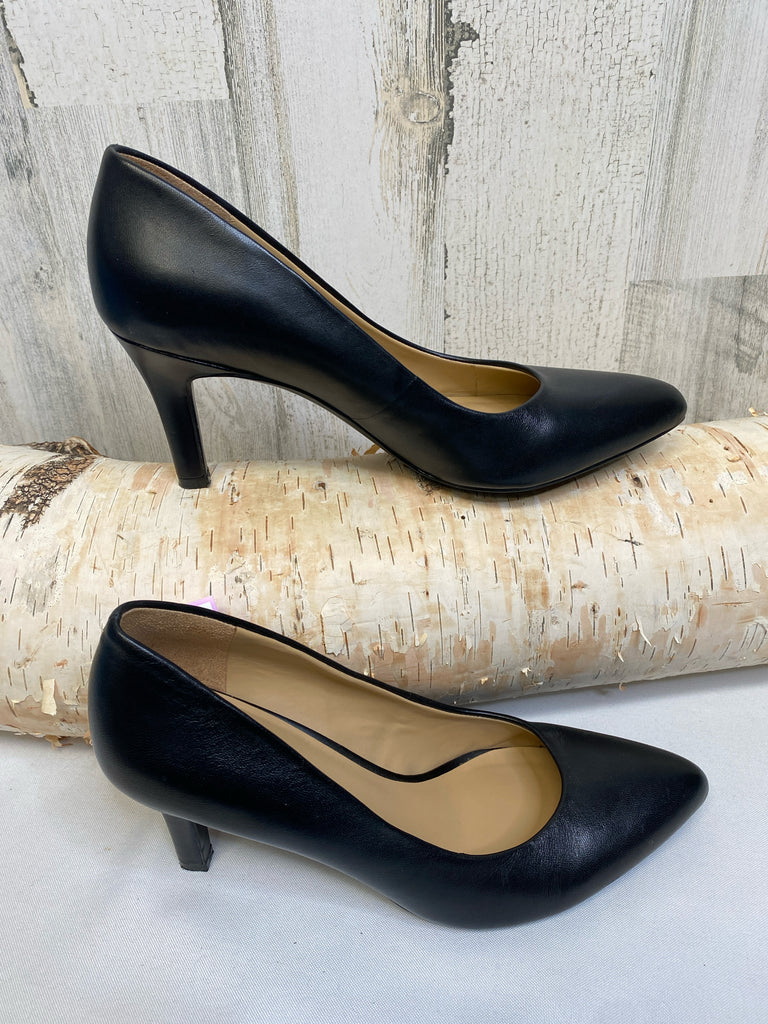 Naturalizer Size 7 Black Heels