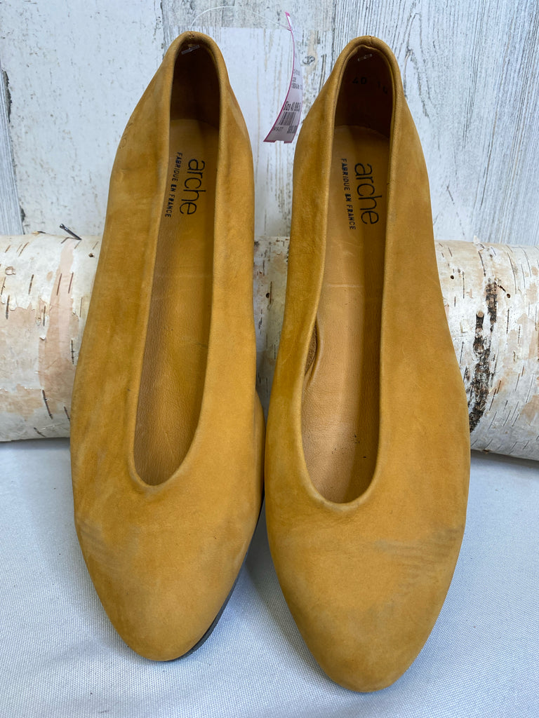 Size 40 (9/9.5) Mustard Flats