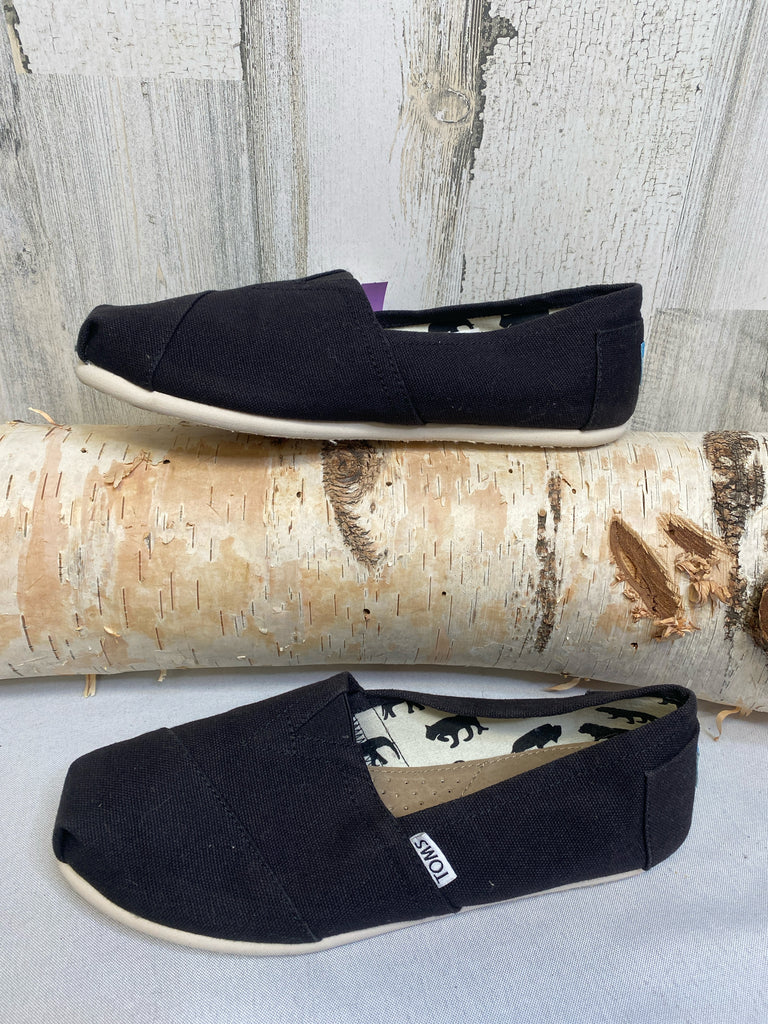 Toms Size 8 Black Slip-ons