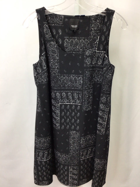 Size XS Simply Vera Black Paisley Sleeveless Dress