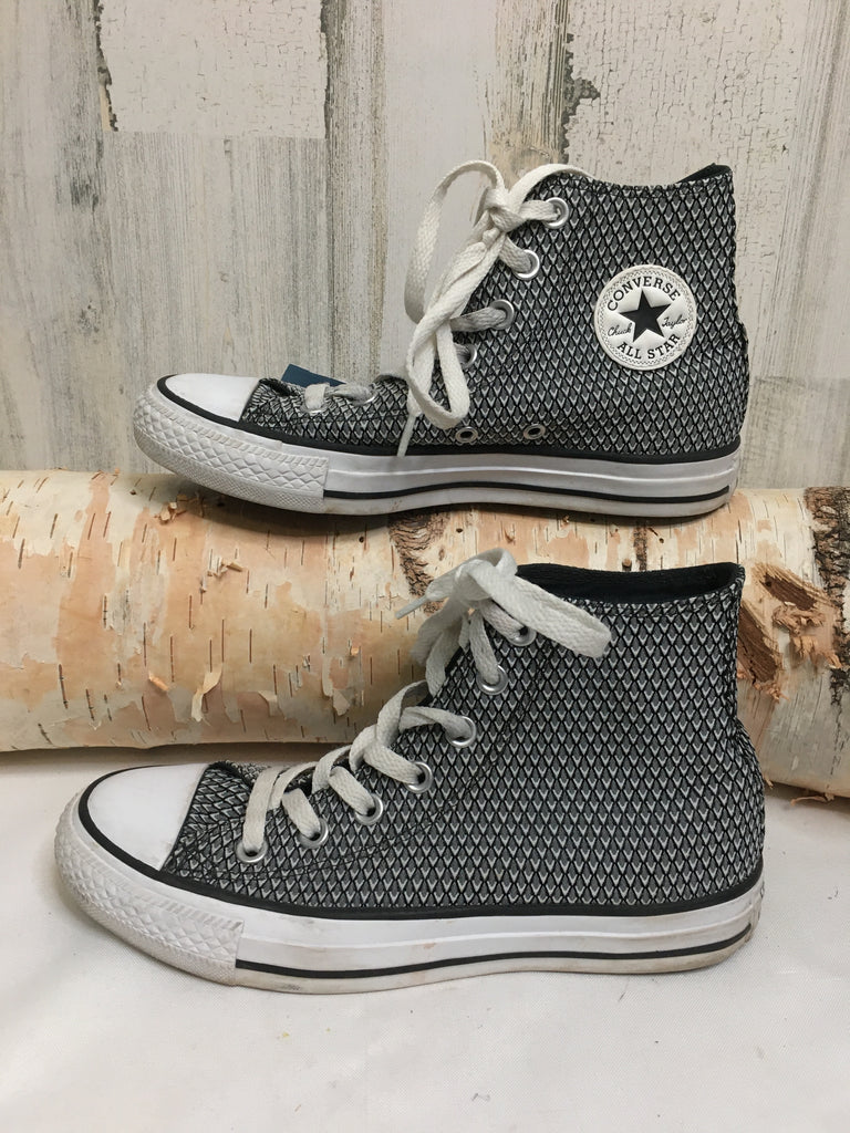 Converse Size 6 Gray/Black Sneakers
