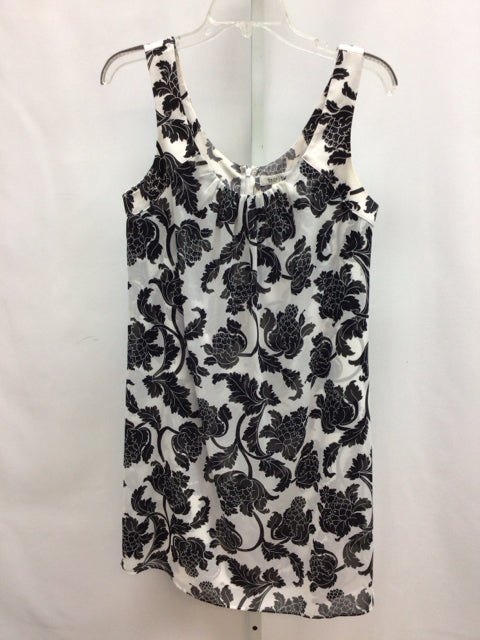 Size 4 WHBM Cream/Black Sleeveless Dress