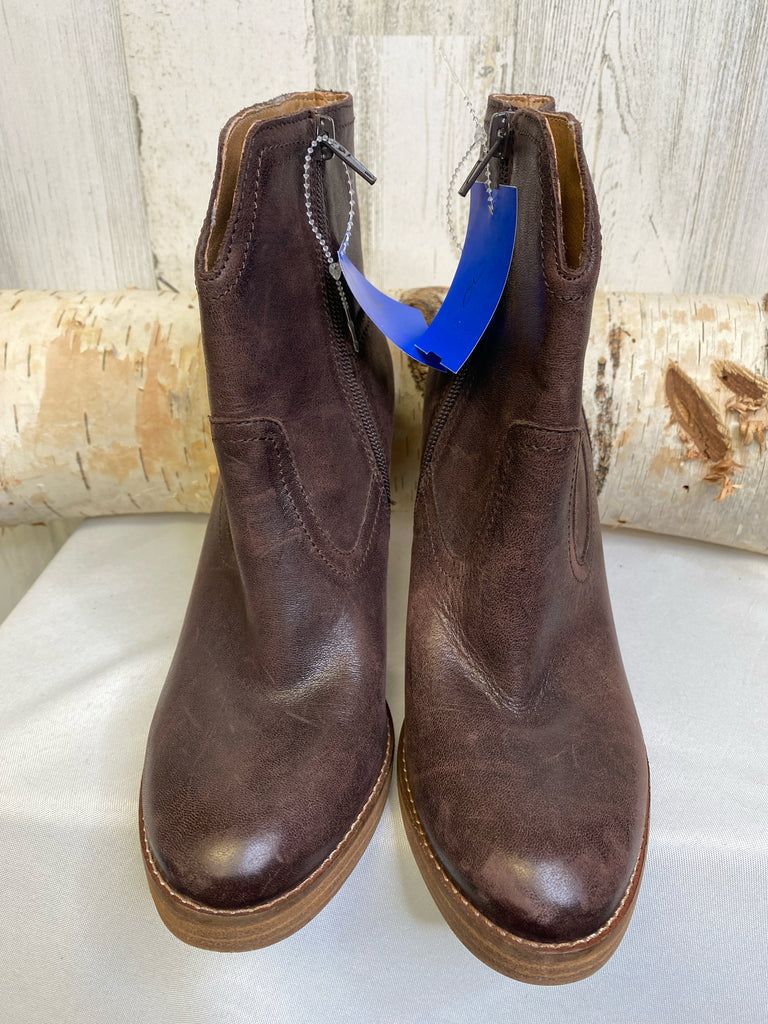 Lucky Brand Size 8 Brown Booties