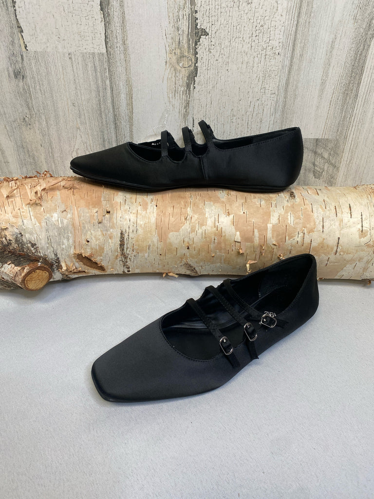 Zara Size 41 (10/10.5) Black Flats