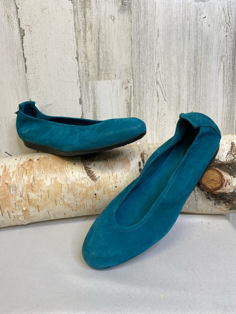 Size 41 (10/10.5) Turquoise Ballet Flat Flats