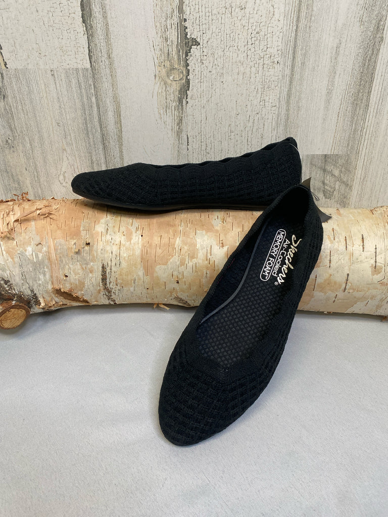 Skechers Size 8 Black Flats