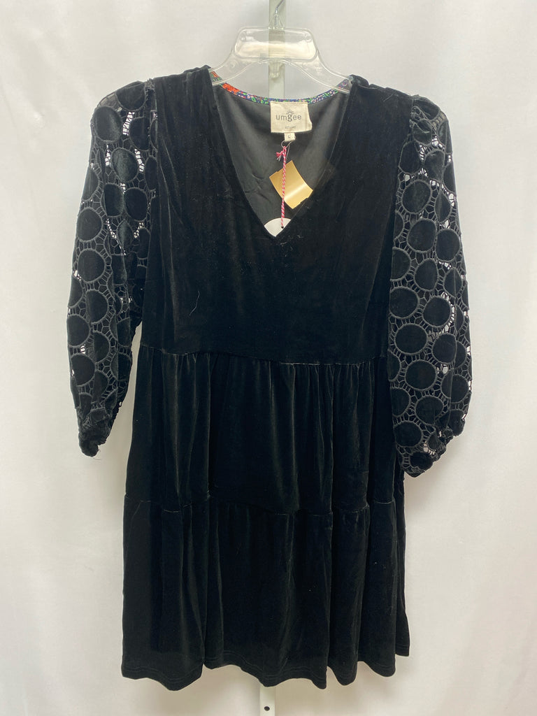 Size Large umgee Black 3/4 Sleeve Dress