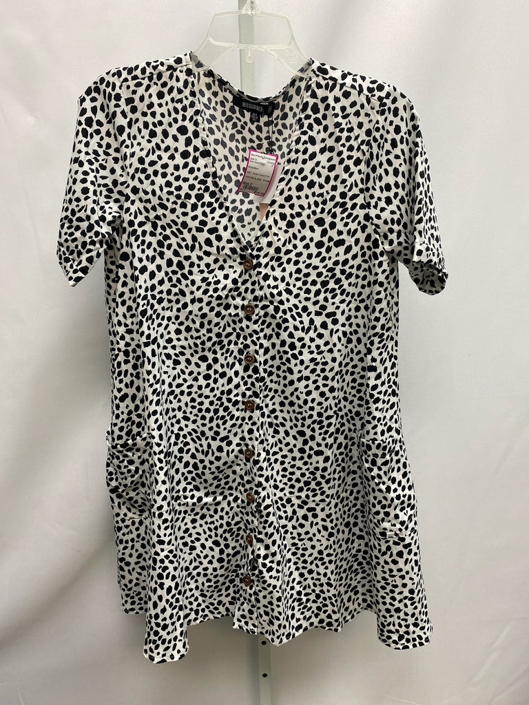 Size 2 White/Black Short Sleeve Dress